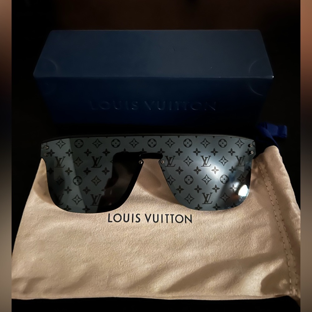 Louis Vuitton WAIMEA SUNGLASSES